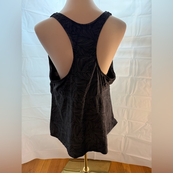 Kona Sol Black Sleeveless Fitted Swim Top - Picture 2 of 7